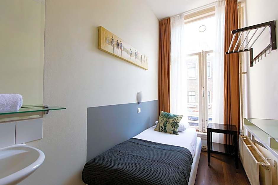 Quentin Arrive Hotel