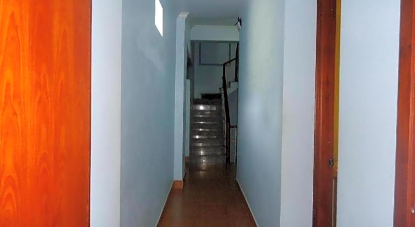 Ciao CatBa Hotel