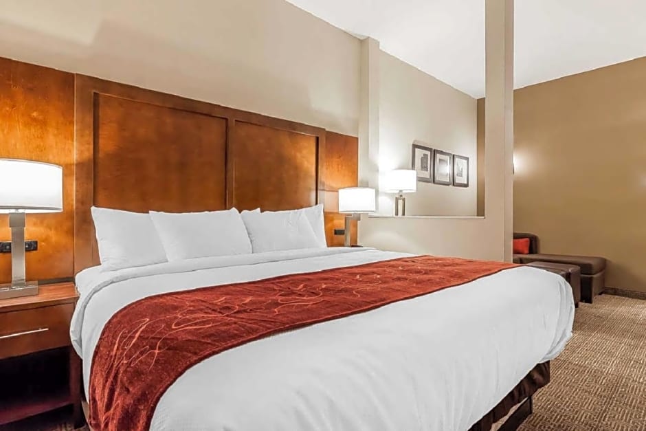 Comfort Suites