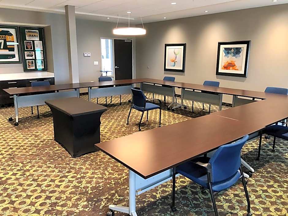 Holiday Inn Express & Suites Saskatoon East - University By IHG