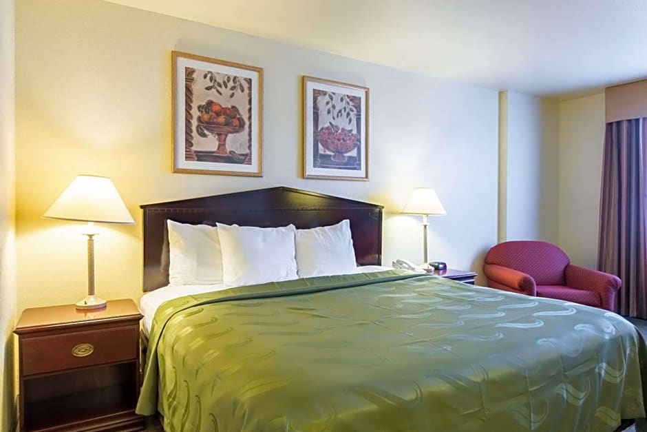 Quality Inn & Suites Alma - Fort Smith Northeast