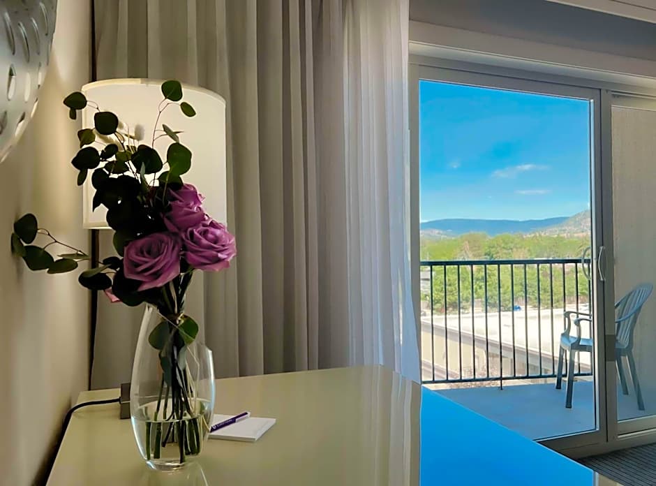 Coast Capri Hotel