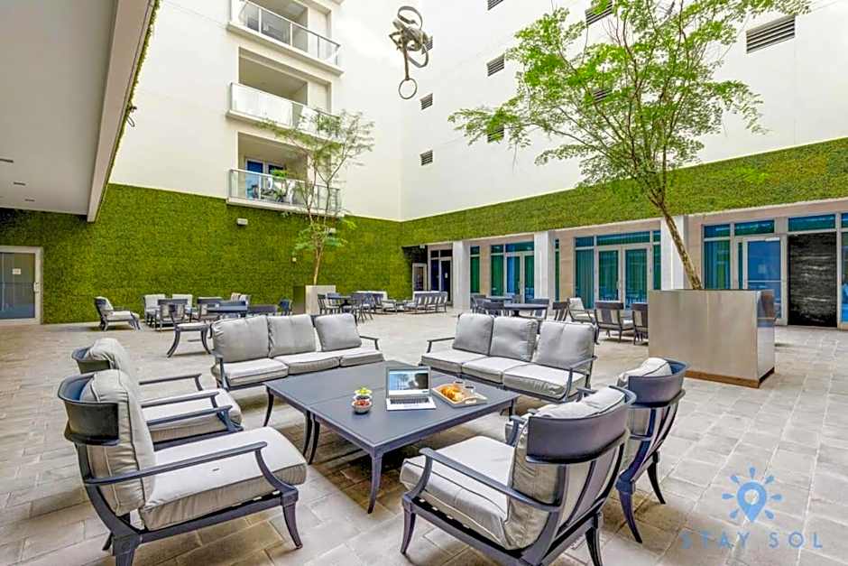 Amazing Pool - Gym - Hot Tub - Near Beach