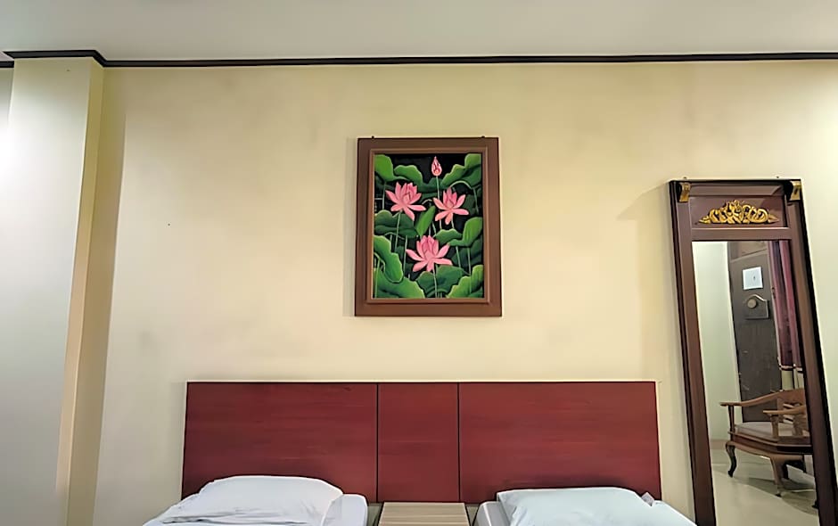 Taman Teratai Hotel