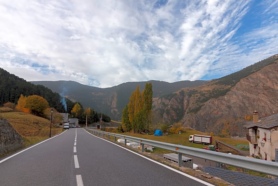 La Serrera Apartamentos