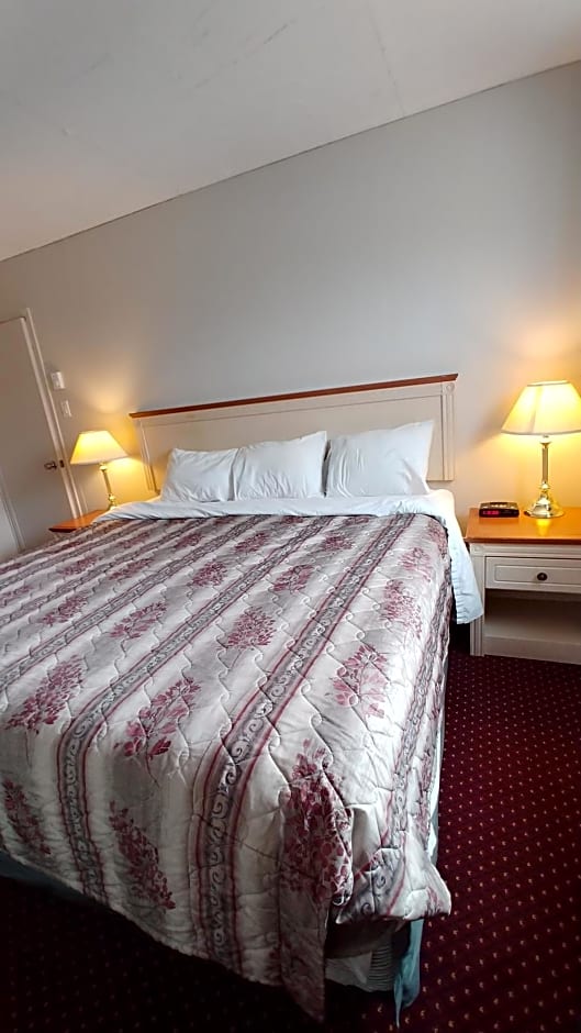 Sand Castle Suites Motel