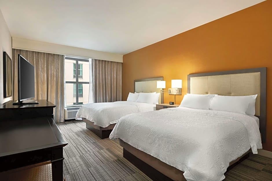 Hampton Inn By Hilton and Suites Roanoke-Downtown, VA