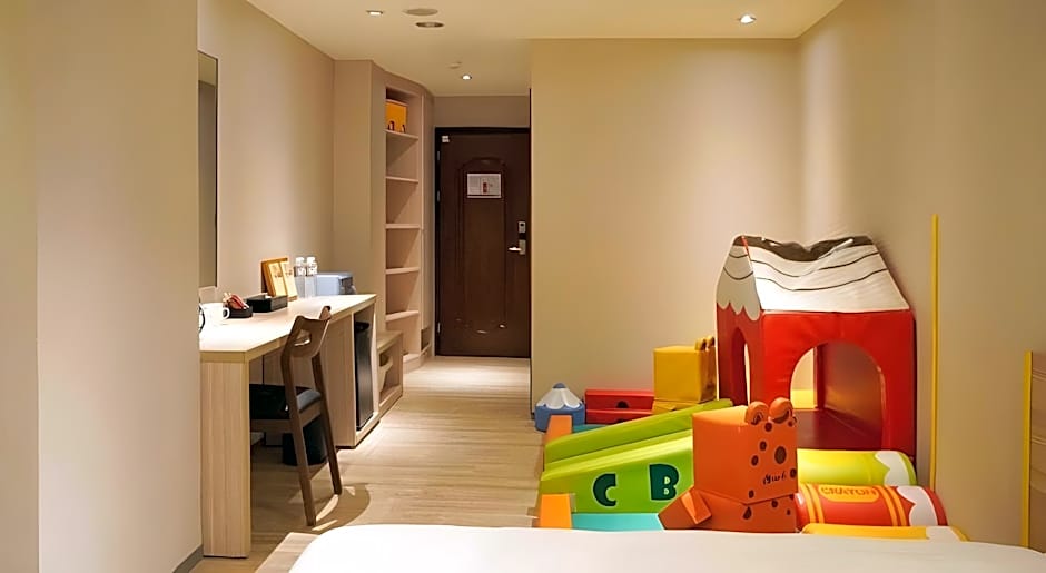 Smile 73 Hotel