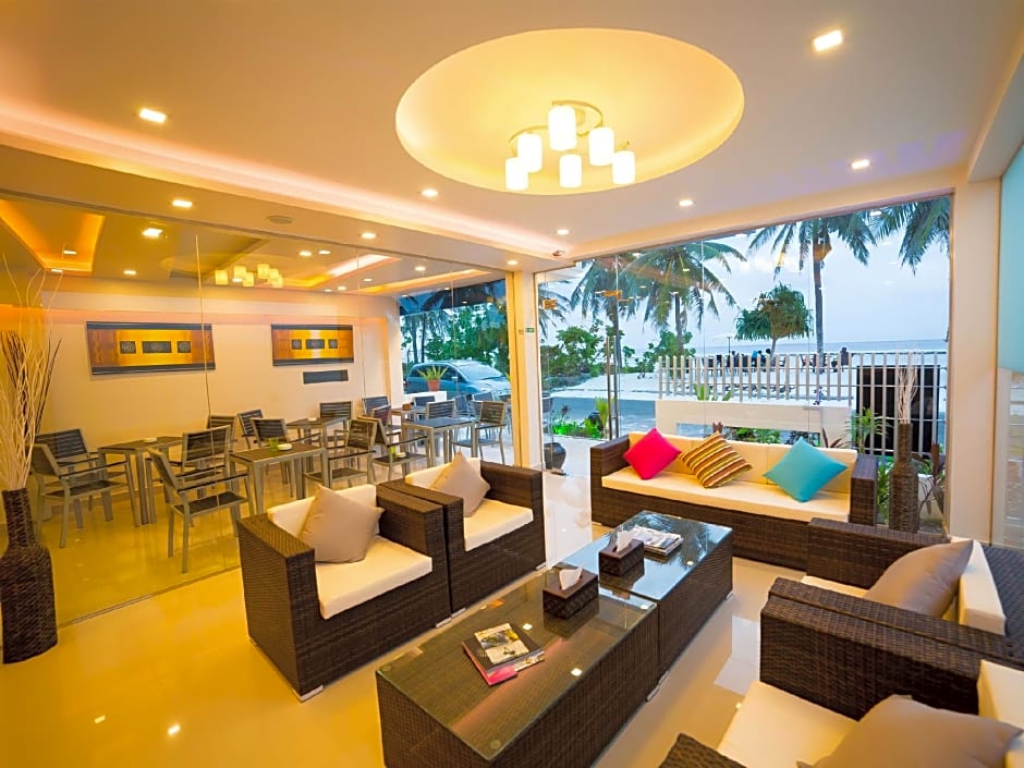 The White Harp Beach Hotel