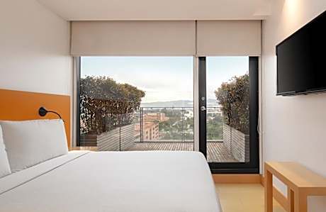 Queen Room with Balcony