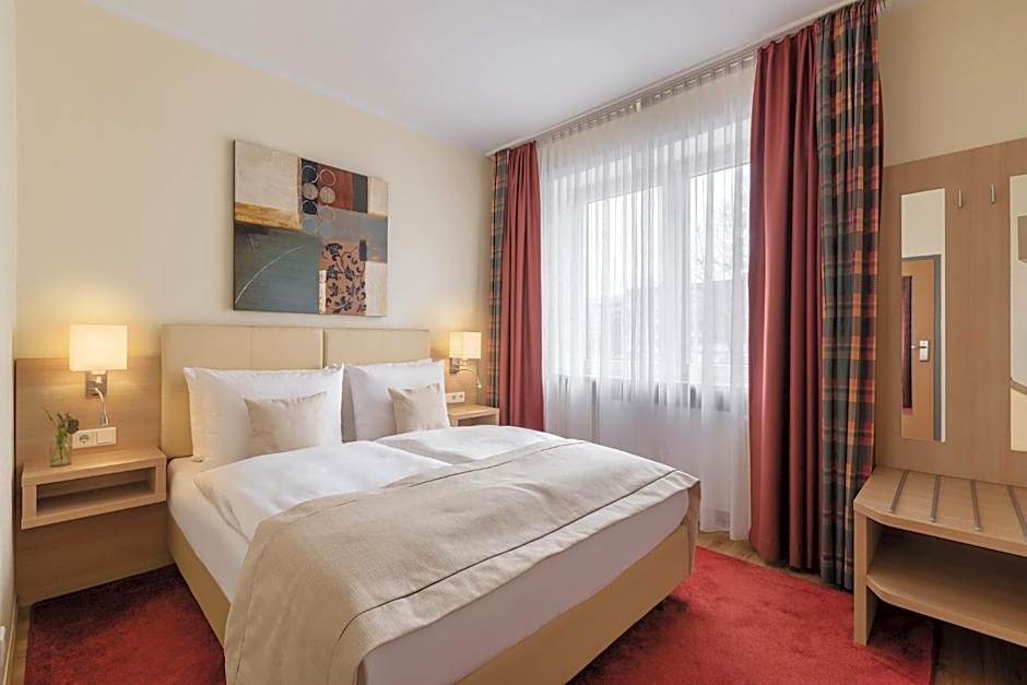 Garner Hamburg Wandsbek Marktplatz By IHG