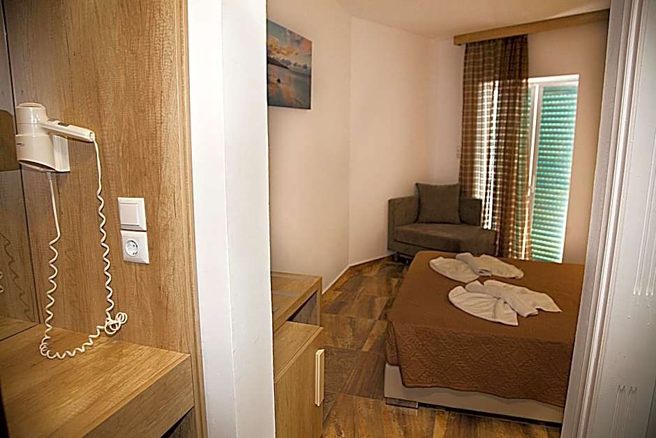 Zeus Hotel