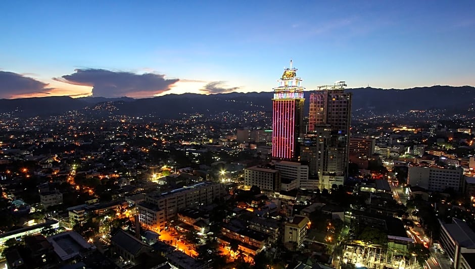 Crown Regency Hotel & Towers