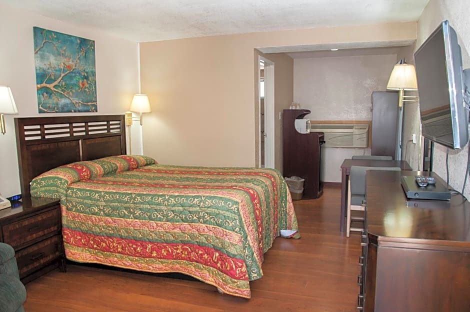Esquire Inn