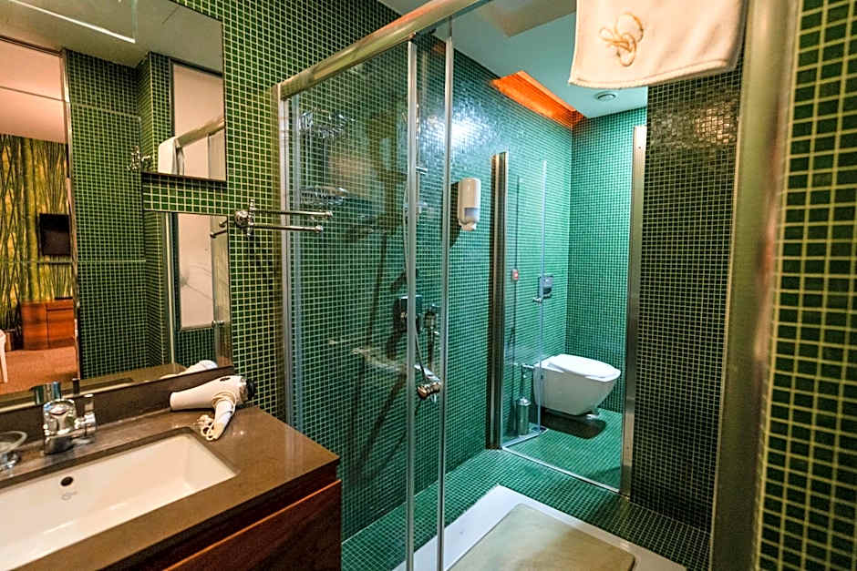 Golden Pars Hotel