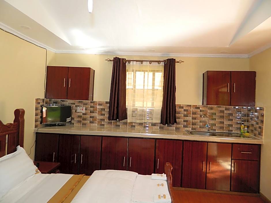 Lalanasi Lodge & Tented Camp