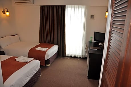 Twin Room - Non-Smoking