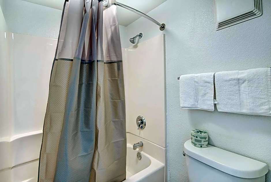 Motel 6-Dallas, TX - Forest Lane