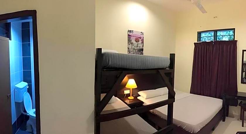 Perhentian Tivoli Inn