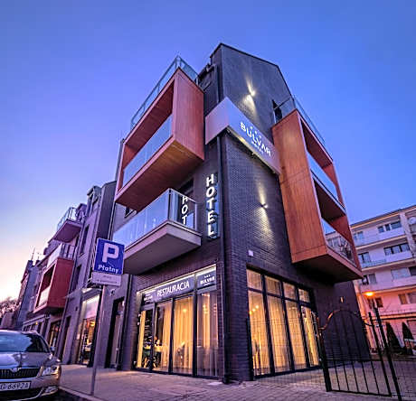 Bulvar Hotel