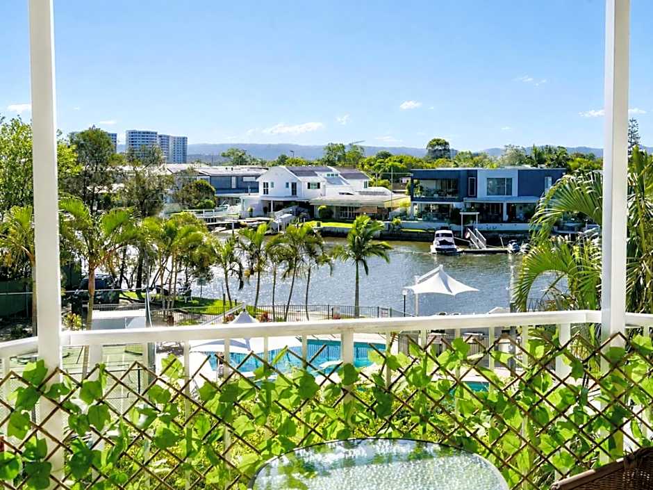 Pelican Cove Waterfront Apartments