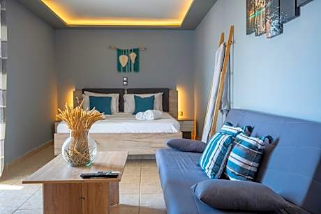 Helen's Studios & Apartments