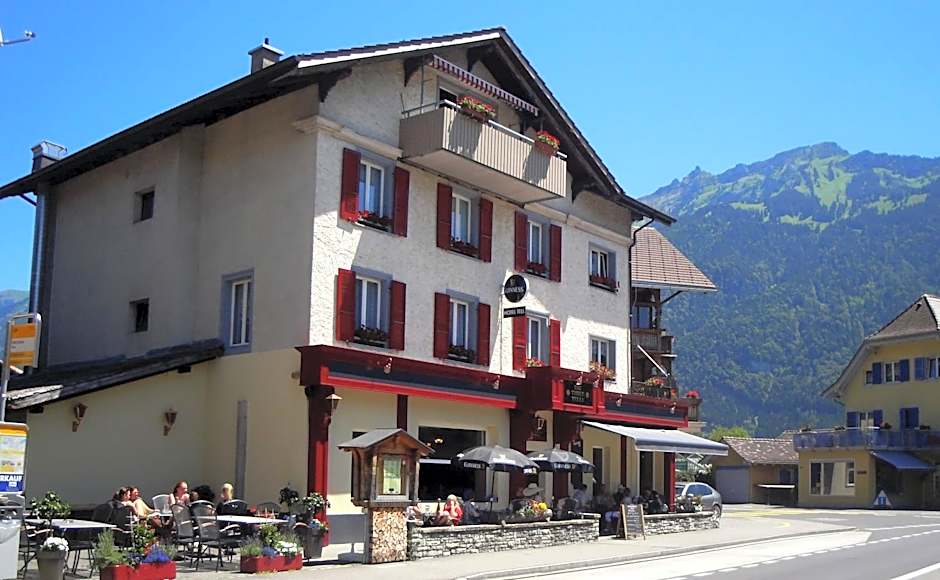 Hotel Tell and Apartments