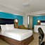 La Quinta Inn & Suites by Wyndham Oceanfront Daytona Beach