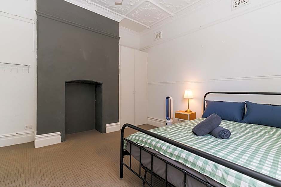 Manly Beach Guesthouse