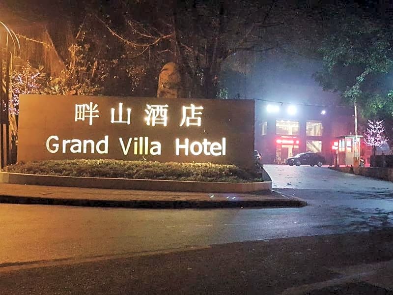 Grand Villa Hotel