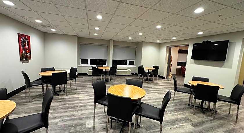 Microtel Inn & Suites Casselman