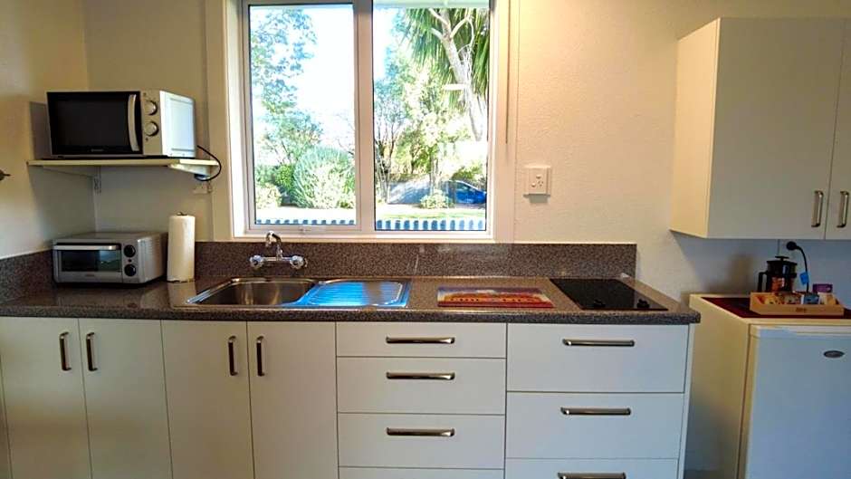 554 Moana Court Motel