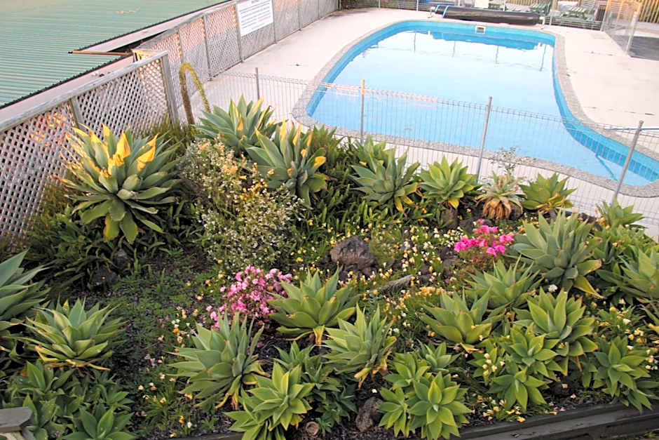 Cook's Lookout Motel