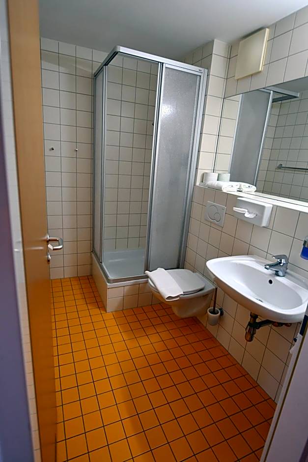 Motel55 - nettes Hotel mit Self Check-In in Villach, Warmbad