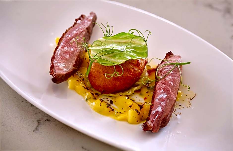 The College Green Dublin Hotel, Autograph Collection 