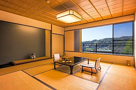 Japanese-Style Room