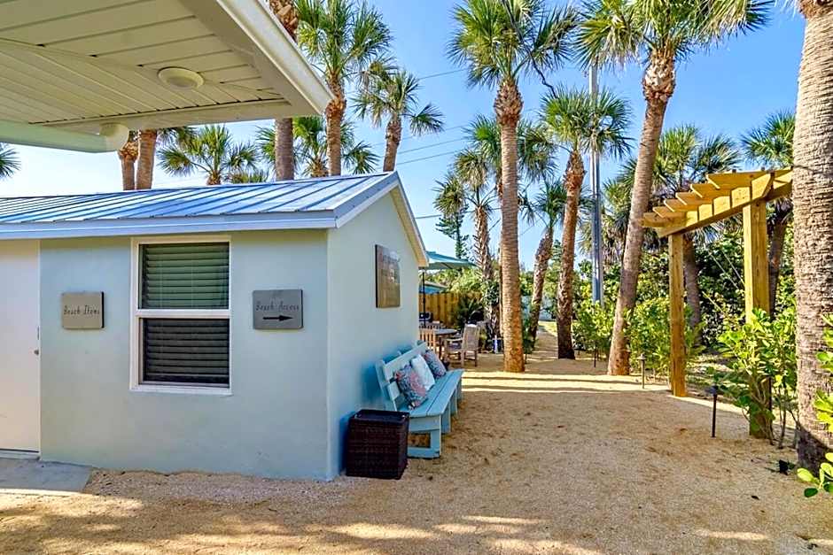 Boutique Vacation Rental Complex At Beach