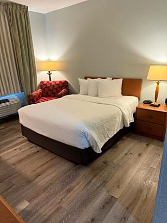 Queen Room - Mobility Access/Non-Smoking