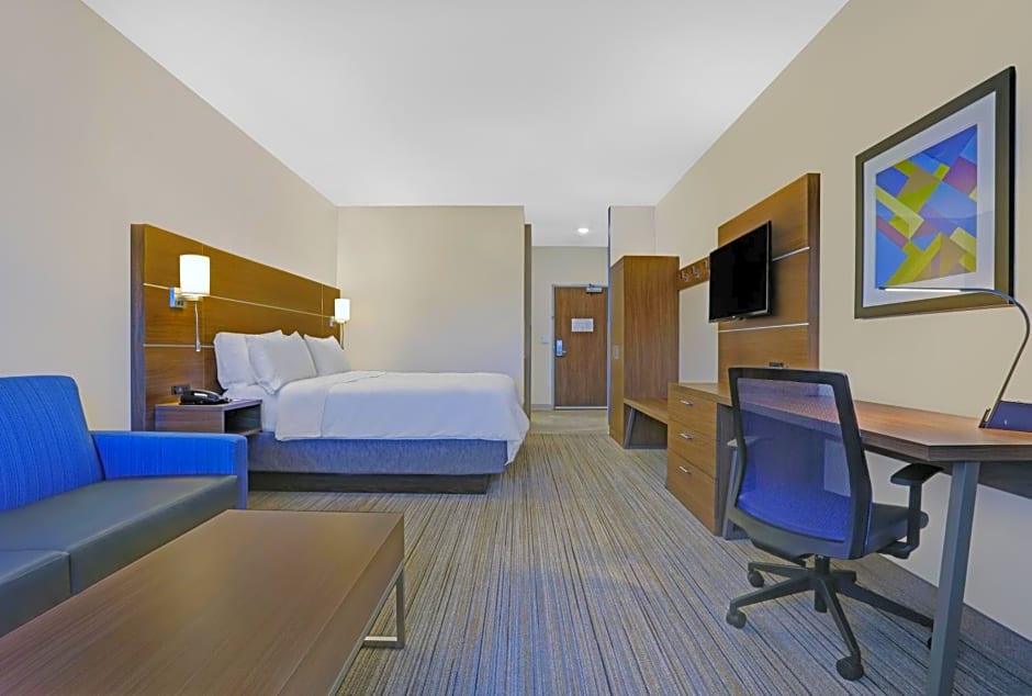 Holiday Inn Express & Suites - Lenexa - Overland Park Area By IHG