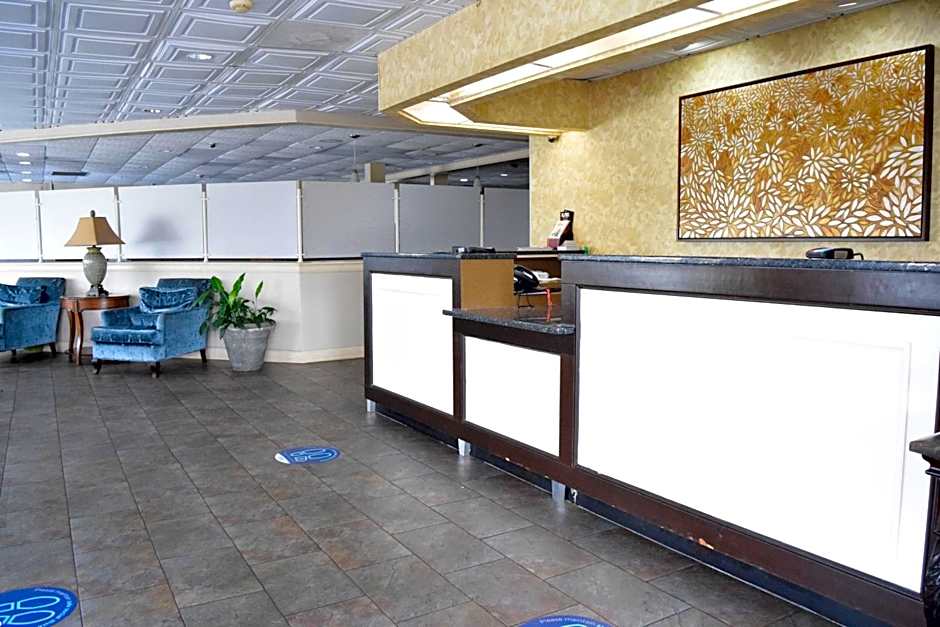Ramada by Wyndham Savannah Gateway