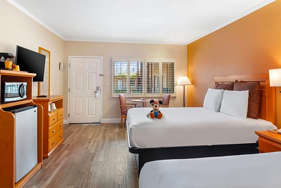 Anaheim Islander Inn and Suites