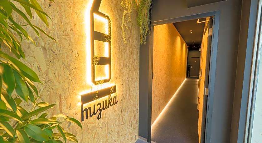 mizuka Imaizumi 2 - unmanned hotel -