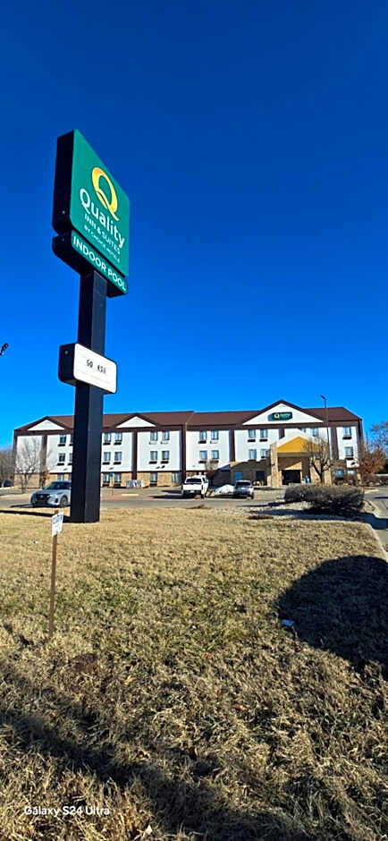 Quality Inn & Suites Manhattan