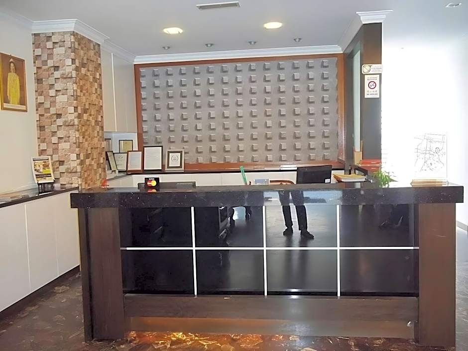 D Eastern Hotel