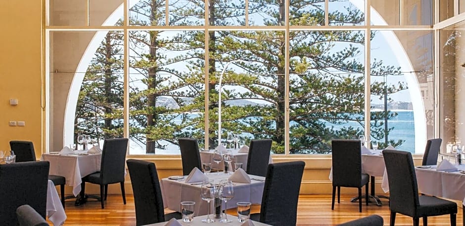 Crowne Plaza Terrigal