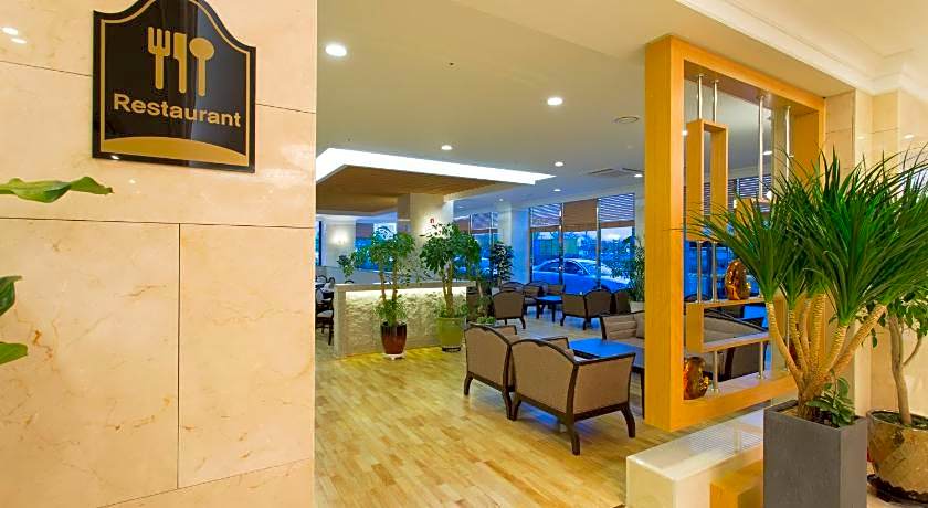 Fontana Beach Hotel