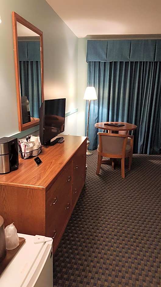 Cascades Lodge
