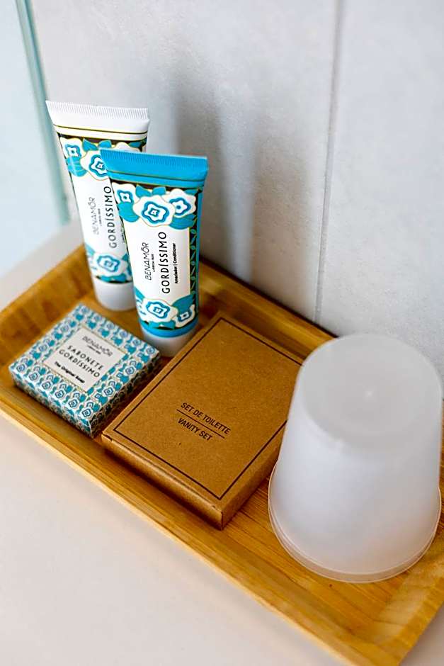 White Shell Beach Villas