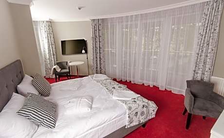 Standard Double Suite