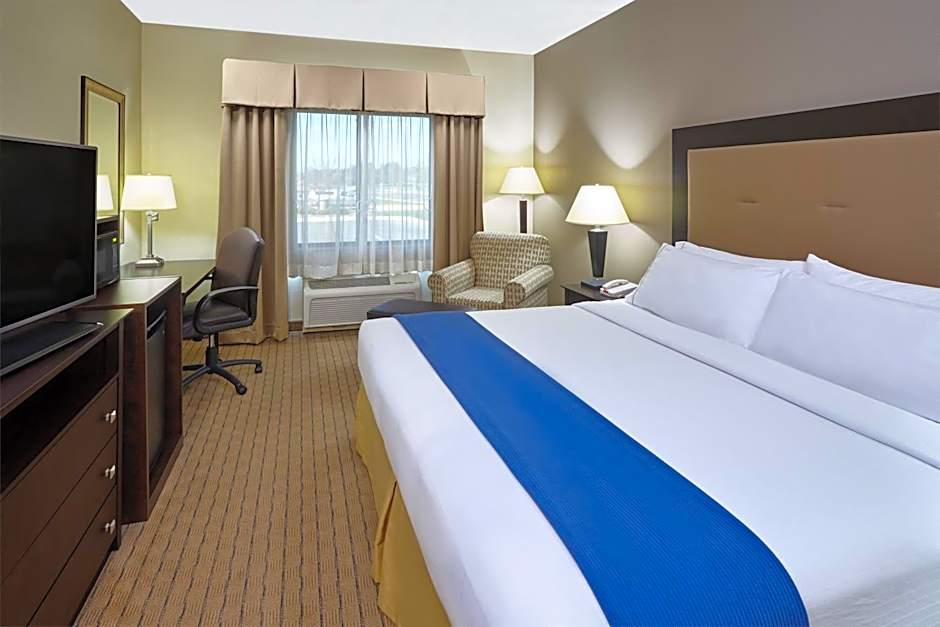 Holiday Inn Express & Suites Verona By IHG